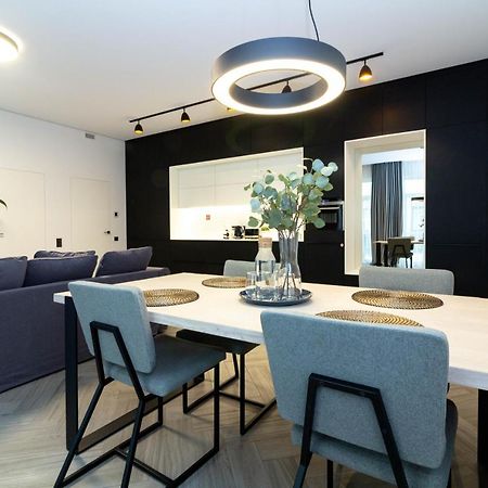 Cohost I Oldtown 60M2 Apt W-Garage Parking, Balcony & Self Check-In ヴィリニュス エクステリア 写真