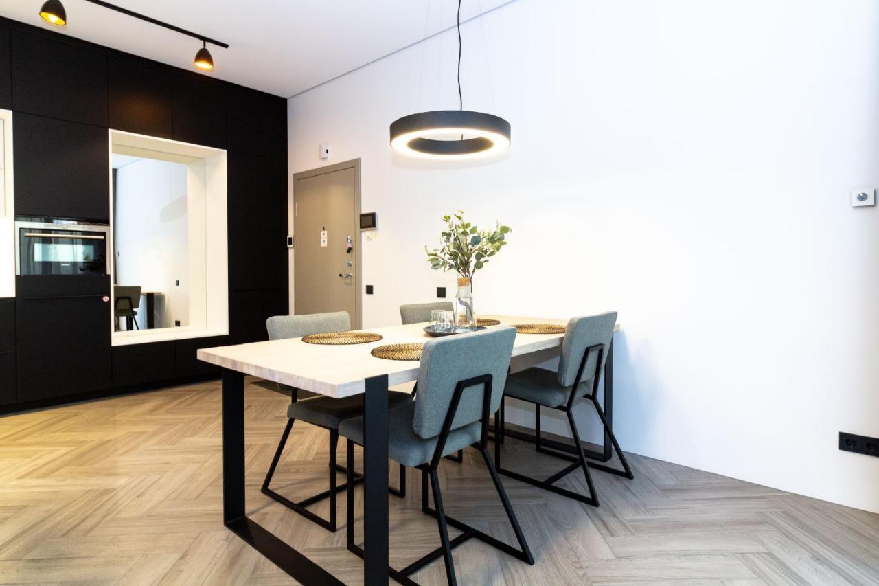 Cohost I Oldtown 60M2 Apt W-Garage Parking, Balcony & Self Check-In ヴィリニュス エクステリア 写真