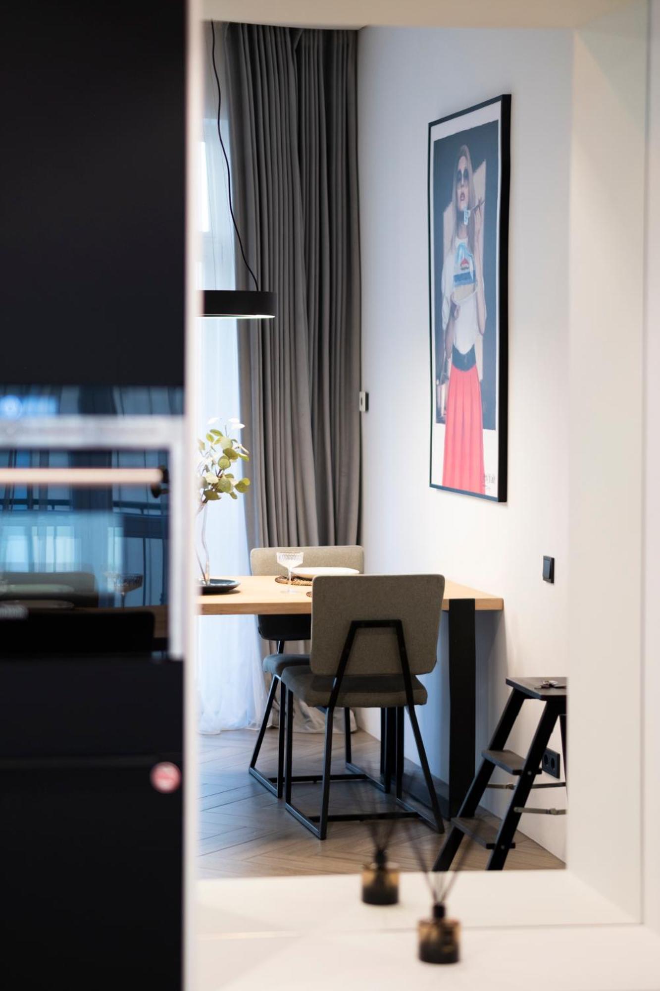 Cohost I Oldtown 60M2 Apt W-Garage Parking, Balcony & Self Check-In ヴィリニュス エクステリア 写真
