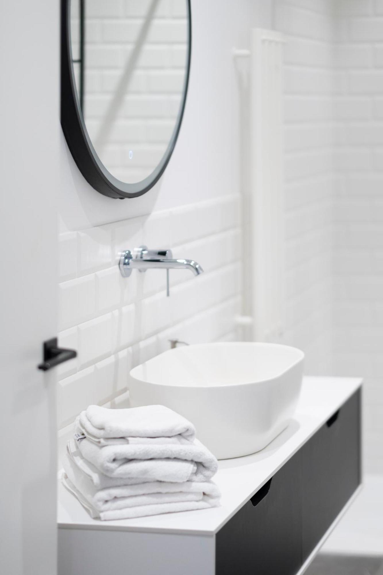 Cohost I Oldtown 60M2 Apt W-Garage Parking, Balcony & Self Check-In ヴィリニュス エクステリア 写真